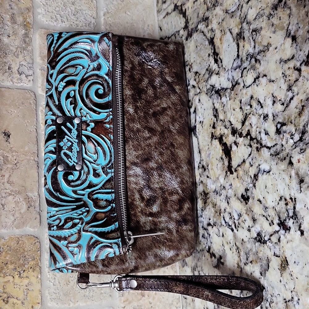 Patricia Nash Turquoise Tooled Valerie Wristlet